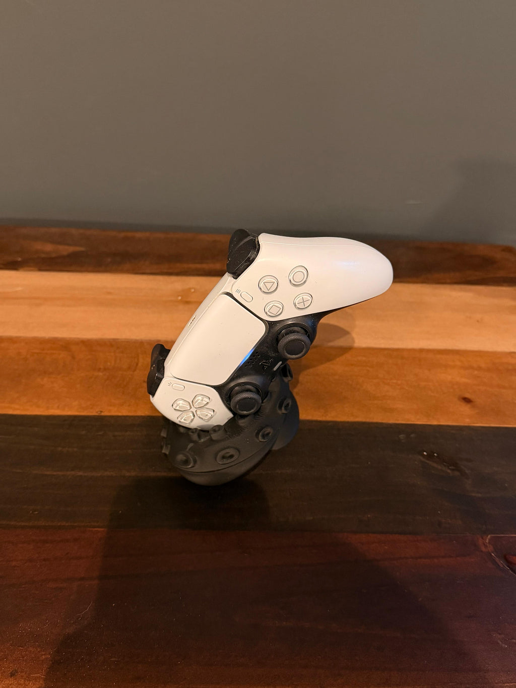Halterung für PS5-Controller